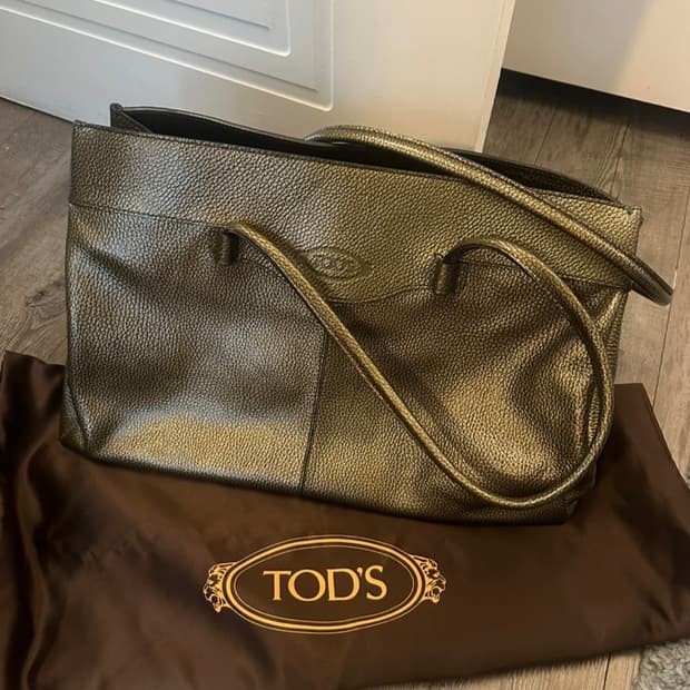TOD'S 토즈 레더 토트백 브론즈