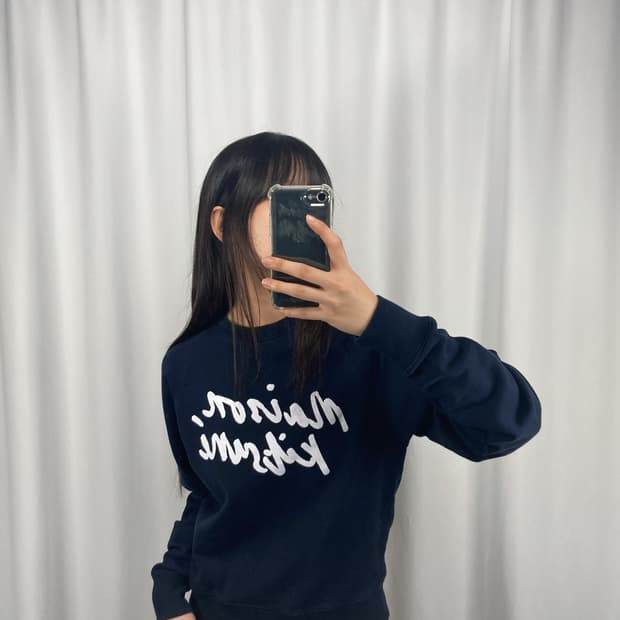 메종키츠네 네이비 핸드라이팅 맨투맨