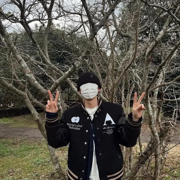 [1]앨리스 로렌스 바시티 자켓