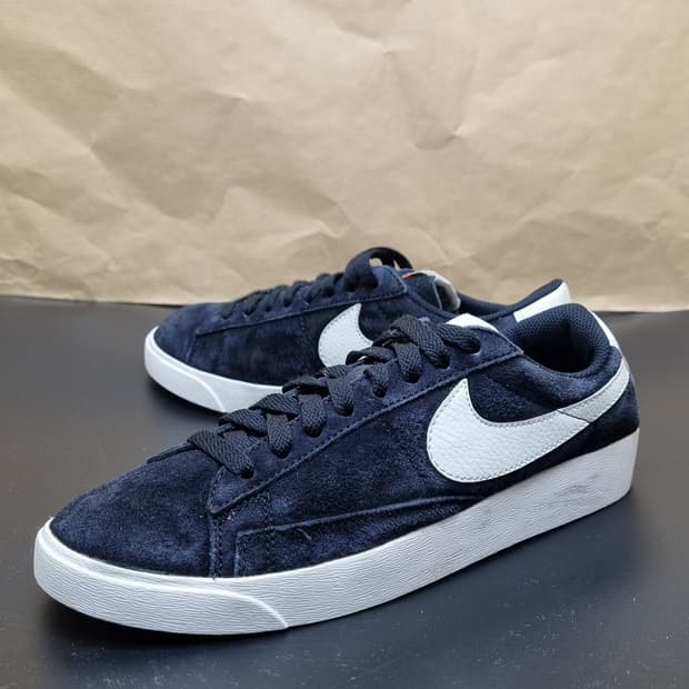 나이키 블레이저 로우 스웨이드 250