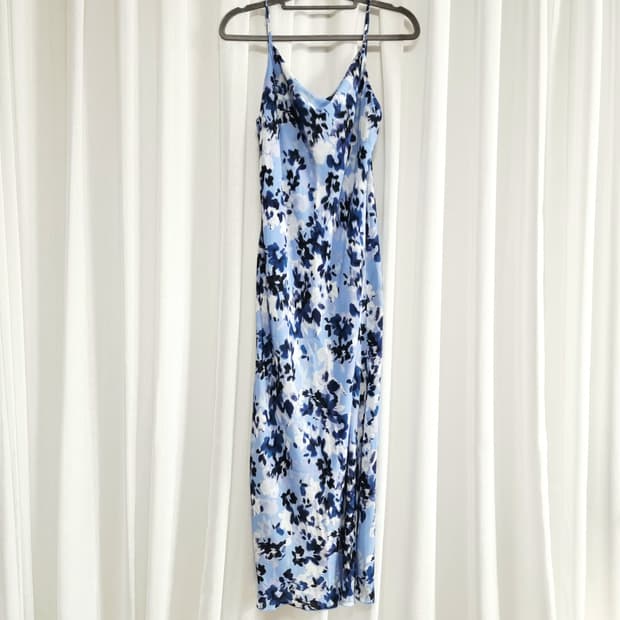 앤아더스토리즈 슬리브리스 롱 원피스 (55) 택달린 새상품