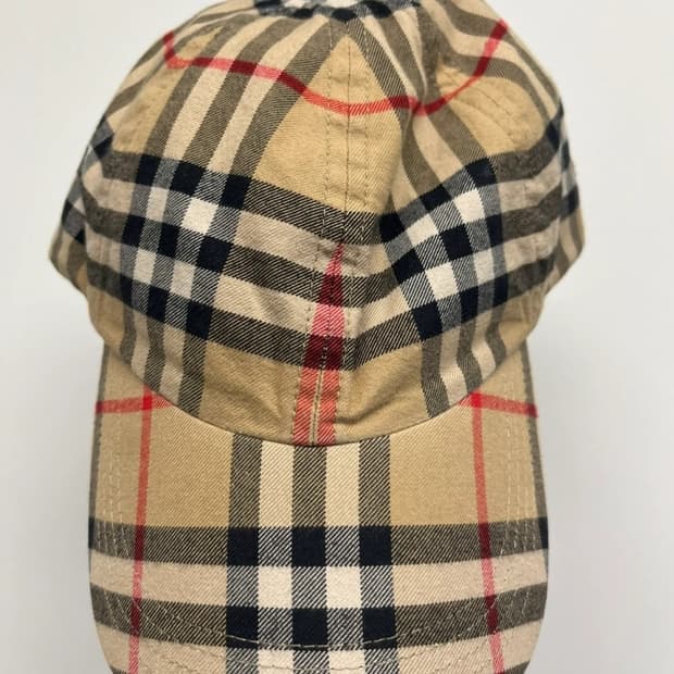 버버리 볼캡