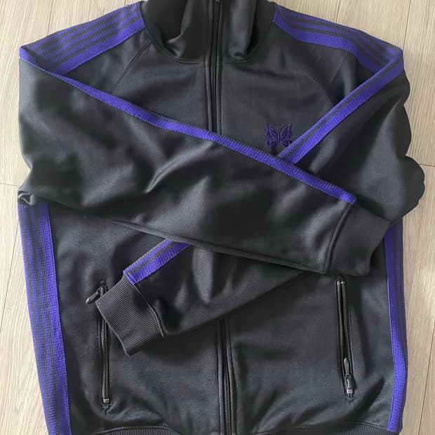 니들스 트랙자켓 s 블랙 퍼플