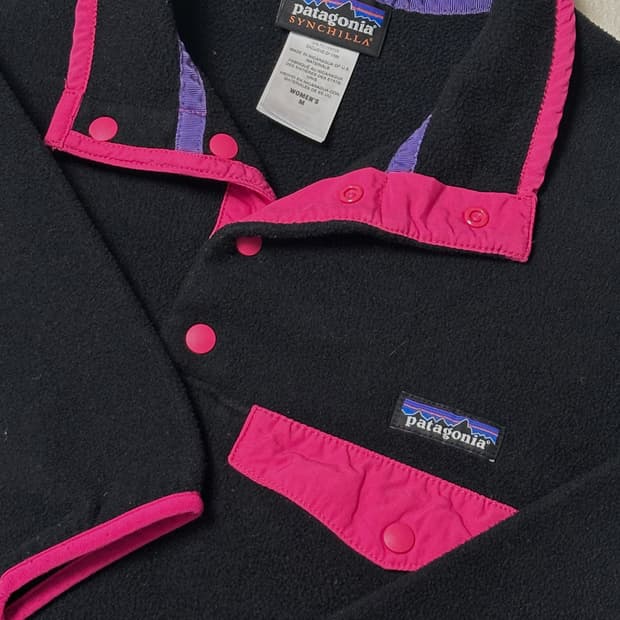 파타고니아 신칠라 블랙 핑크