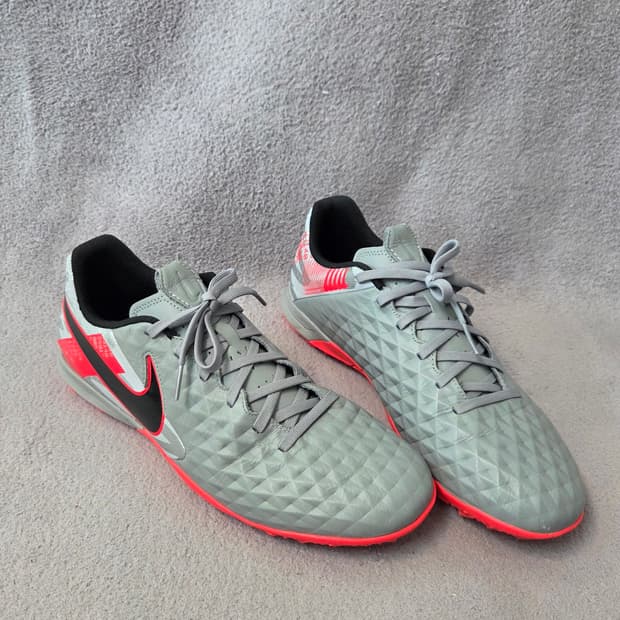 (275) 나이키 티엠포 레전드8 아카데미 풋살화 