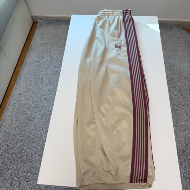 니들스 트랙세트 스무스 아이보리