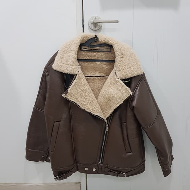 브라운 겨울 무스탕 자켓
