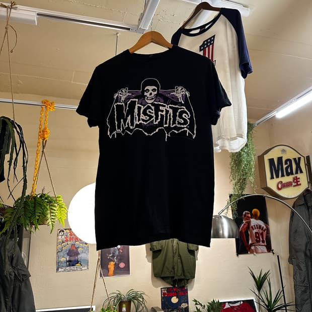 미스핏츠 배트로고 티셔츠 