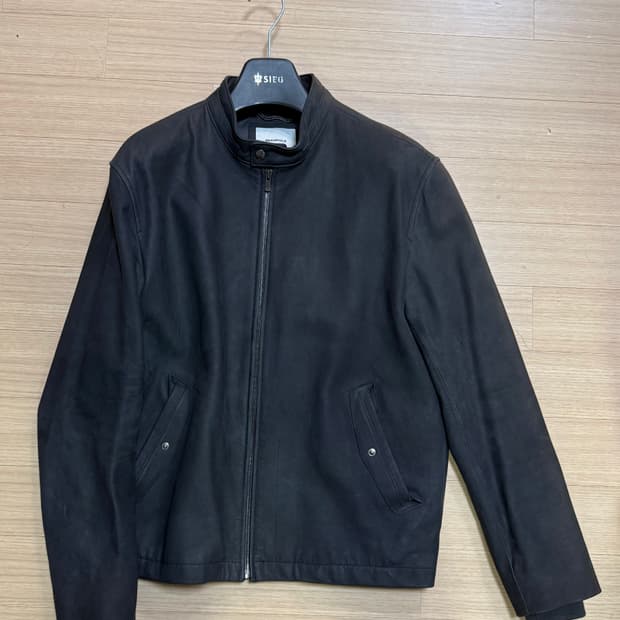 빈폴 검정색 가죽 자켓 라지 사이즈입니다.