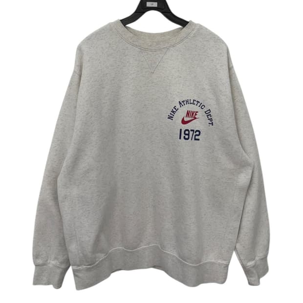 나이키 스우시 맨투맨