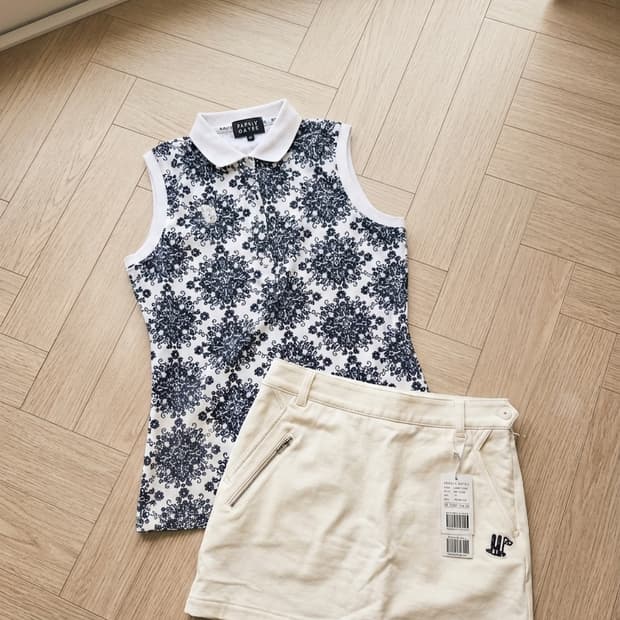 파리게이츠 여성 다마스크 패턴 민소매 칼라 티셔츠