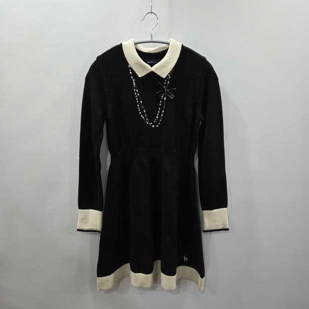 헤지스 여아 니트 원피스 155/13Y