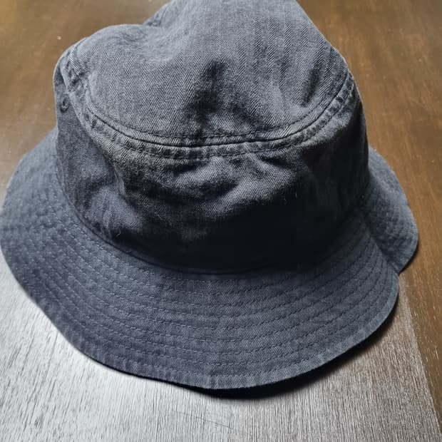 뉴에라 블랙 워싱 버킷햇