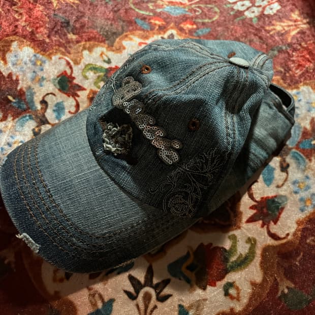 Valentino Rudy cap