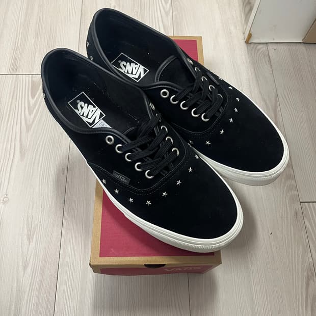 [290] 반스 어센틱 메탈릭 스터드 아일렛