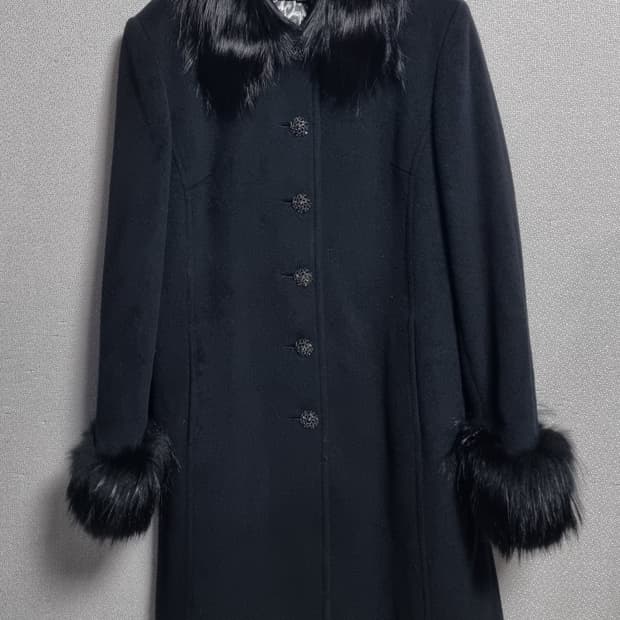 8사이즈 (55) ST.JOHN 센죤 블랙 앙고라/폭스퍼 코트