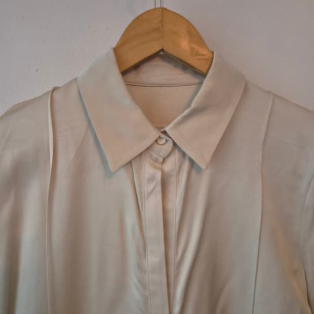 새제품)RENEJ 여성 실크긴팔블라우스