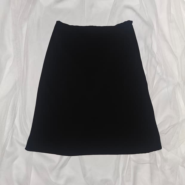 comme 공겜여주 블랙 미디스커트