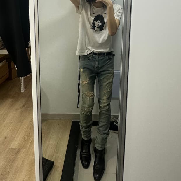 에디슬리먼 생로랑 무파진