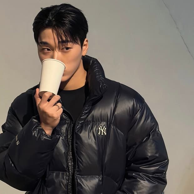 [에이티즈 산,키스오프라이프 쥴리,투어스 신유 착용] mlb 커브숏패딩