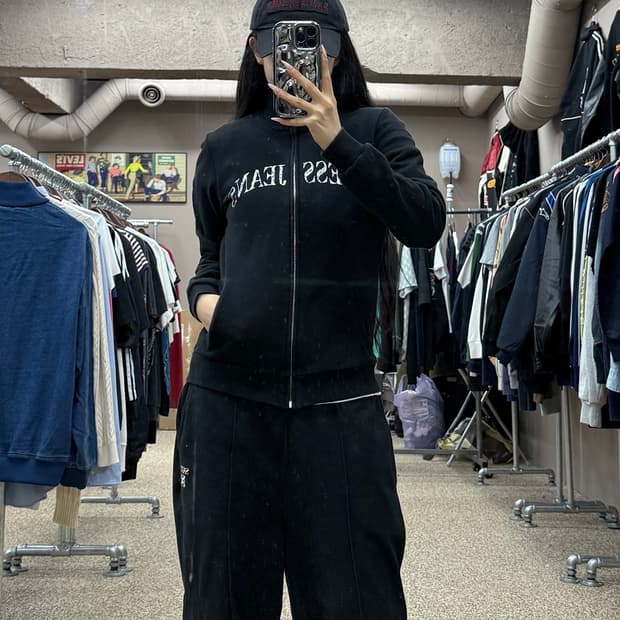 게스 빈티지 그래픽 집업 자켓 블랙 S43