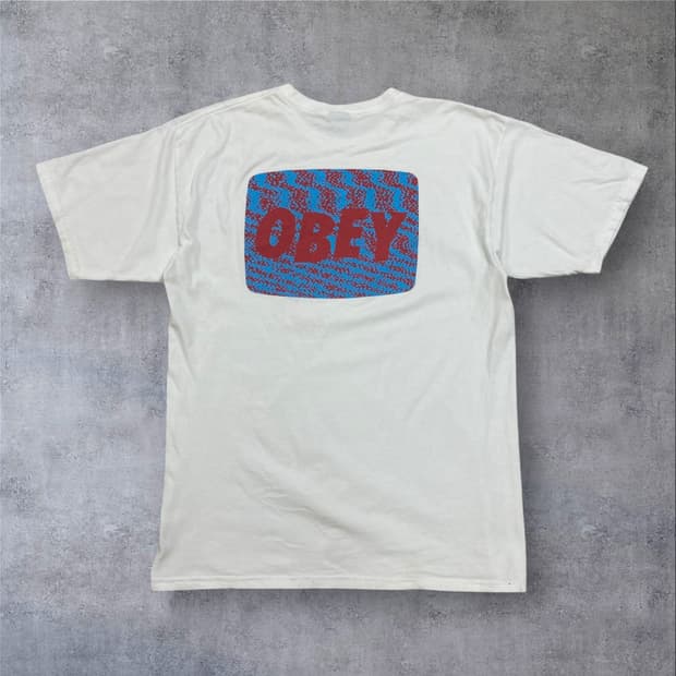 오베이 프린팅 빅로고 화이트 반팔티