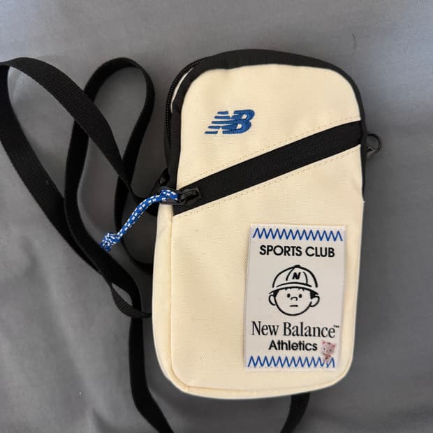 뉴발란스 미니 가방