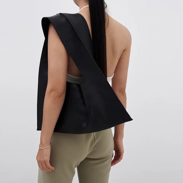 zisoo FLAT LARGE SHOULDER BAG