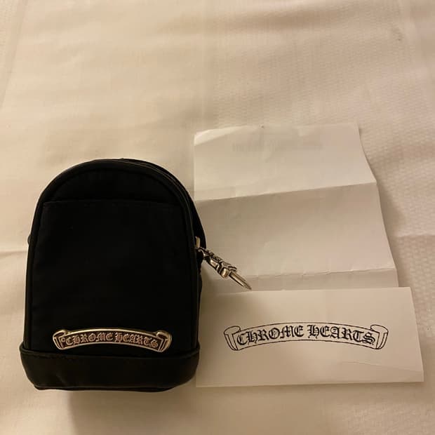 (새제품) 크롬하츠 미니가방 WRISTHIM 블랙컬러