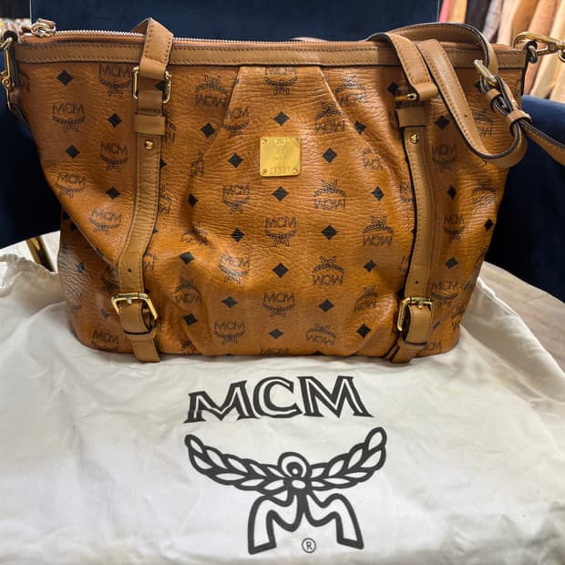 엠씨엠투웨이백