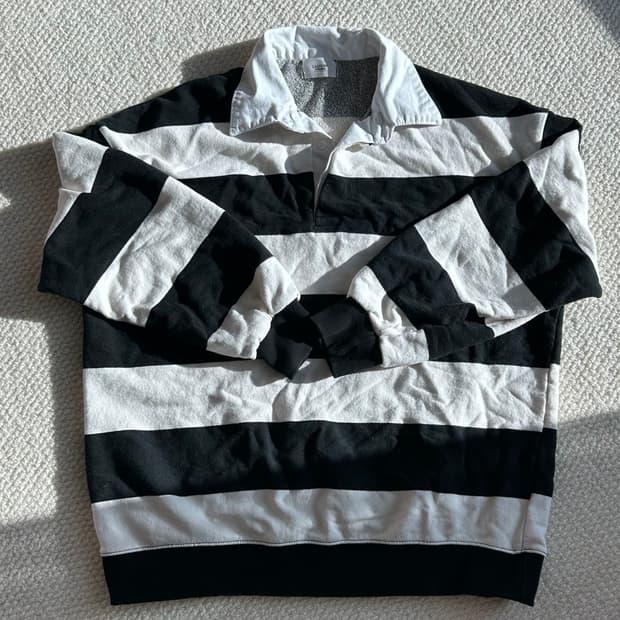 L.A.B Studio 스트라이프 카라 맨투맨 