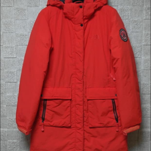 노스페이스 여성 하프 구스패딩