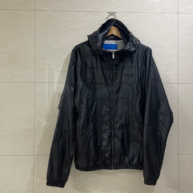 아디다스 / 하이넥 우븐자켓, 바람막이 / 105