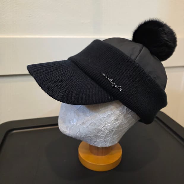 와이드앵글 패딩믹스 폼폼 캡 모자