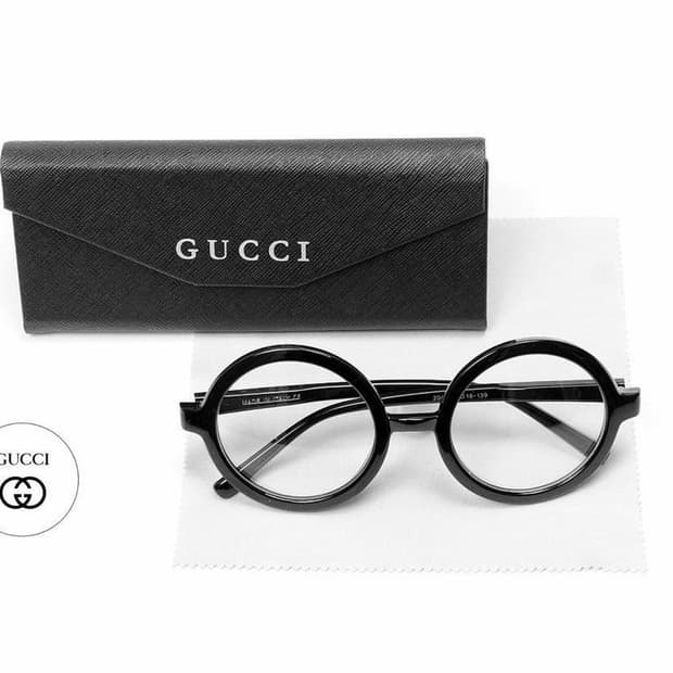 구찌 원형 뿔테 남녀공용 안경
