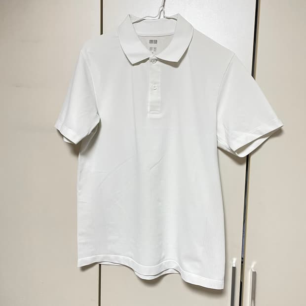 유니클로 화이트 폴로셔츠 M 사이즈