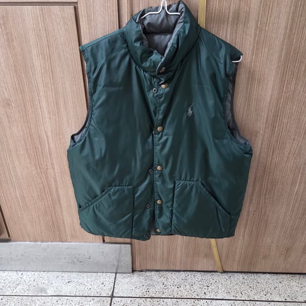 폴로 다크그린 오리 조끼