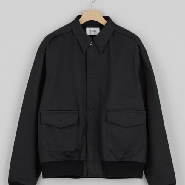 시오타 25fw a2 flight jacket 6사이즈 팝니다