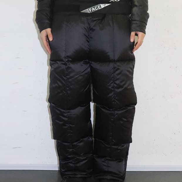 파세타즘 벨크로 디테일 패디드 팬츠 블랙