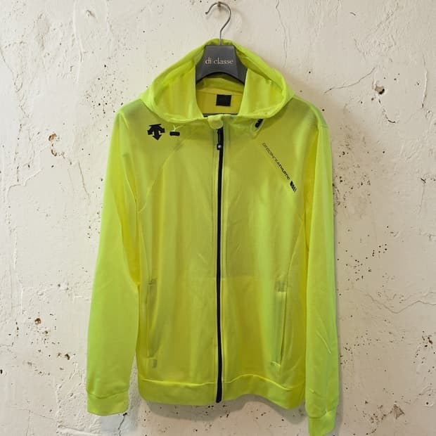 데상트 형광색 메쉬 후드 집업 L