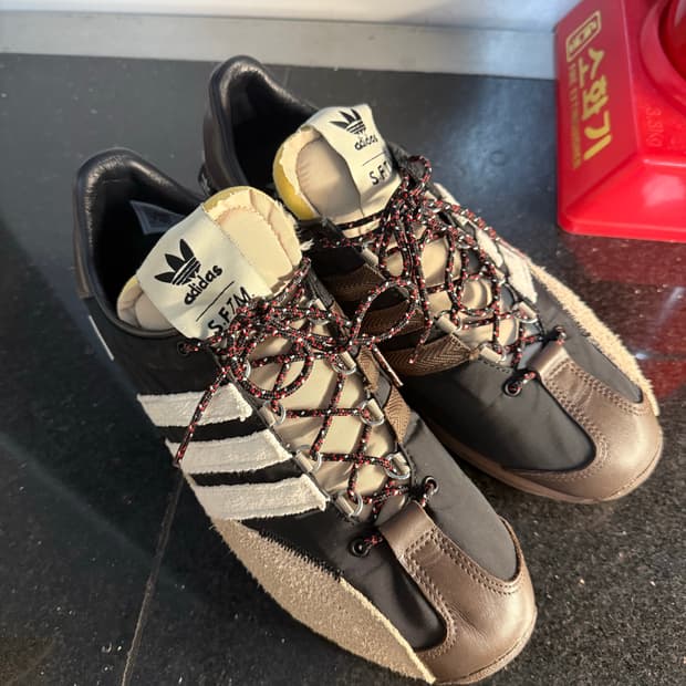 아디다스 송포더뮤트 컨트리 OG 코어 블랙 코어 화이트