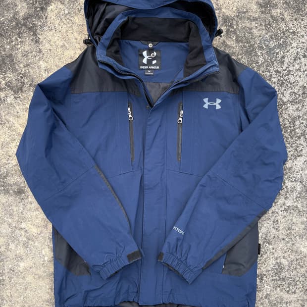 언더아머(Under Armour) 브랜드의 UA 스톰(Storm)