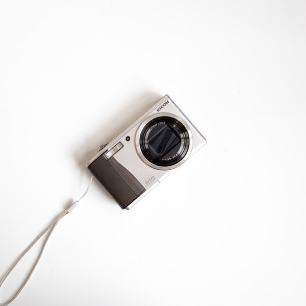 Ricoh Caplio R10 / 빈티지 디지털 카메라