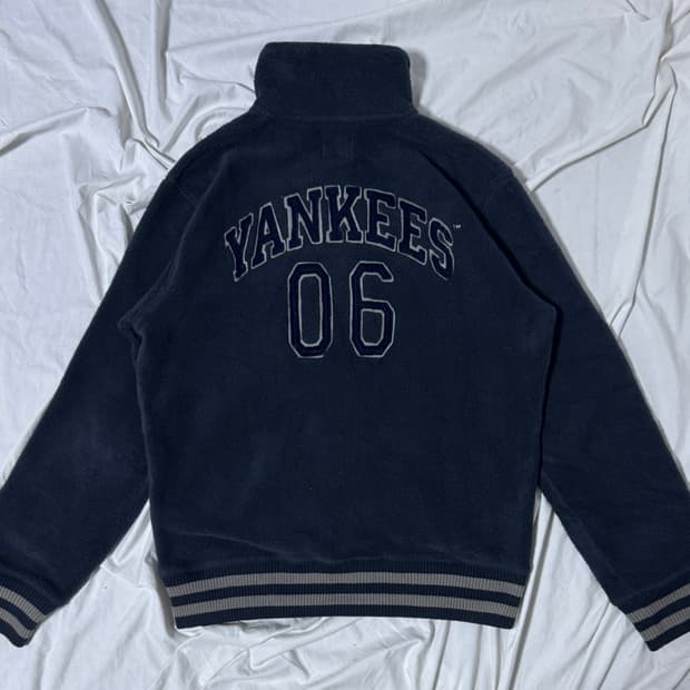 유니클로 mlb 뉴욕 양키즈 플리스 반집업