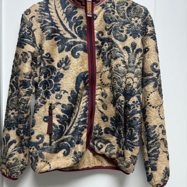 캐피탈 다마스크 마리아 후리스 1