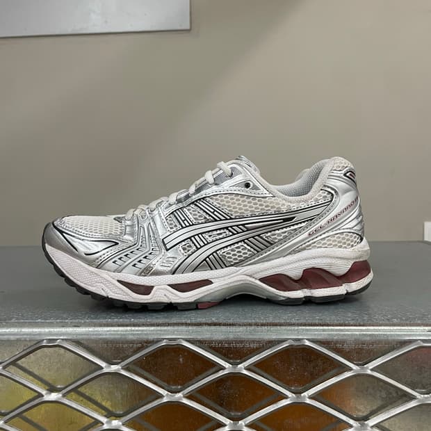 아식스 젤 카야노 14 화이트 퓨어 실버 레드 240