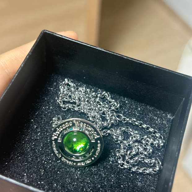 비비안웨스트우드 그린 orb 목걸이