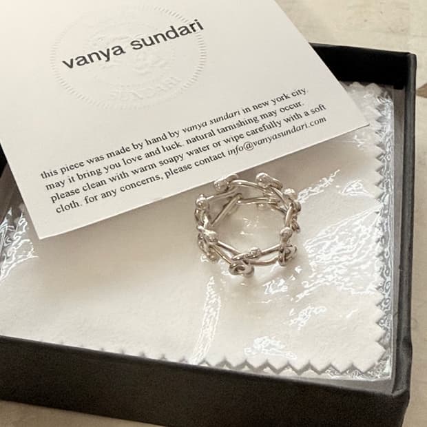 vanya sundari link ring (skinny)