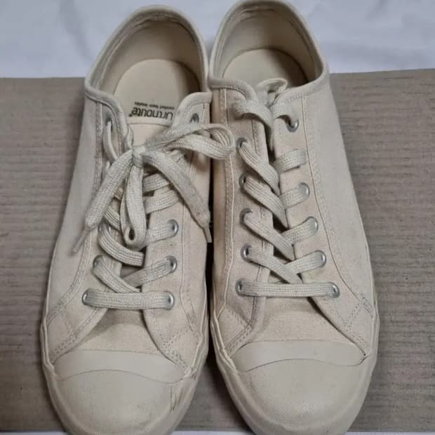 바스토 스니커즈