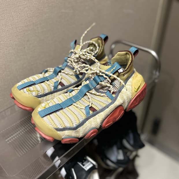 나이키 ISPA 링크 발레이 앤 데저트 모스 240 